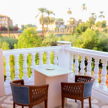 Апартаменти Luxor Nile View Flats Екстер'єр фото